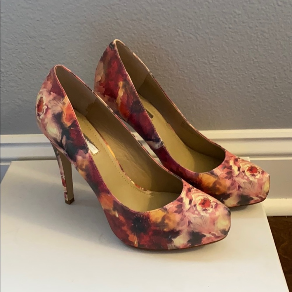 Floral print heels